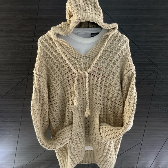 Zara Cream Knit Crewneck Sweater
